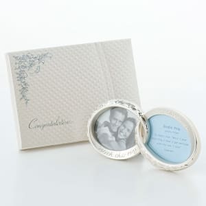 フォトフレーム付き電報一覧 結婚式やお祝いの祝電に ハート電報