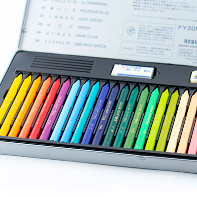 サクラ〉クーピーペンシル30色 カラーオンカラー＋ドキドキ
