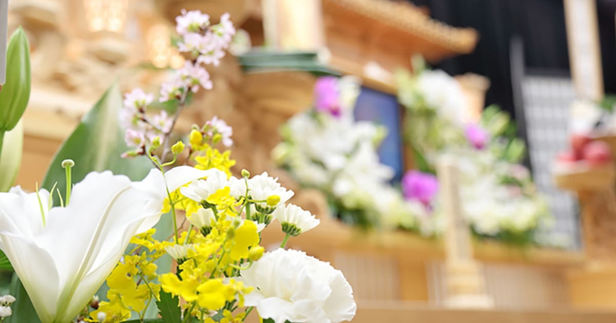 お悔やみの手紙を出すときのマナーと文例 弔電とは何が違う